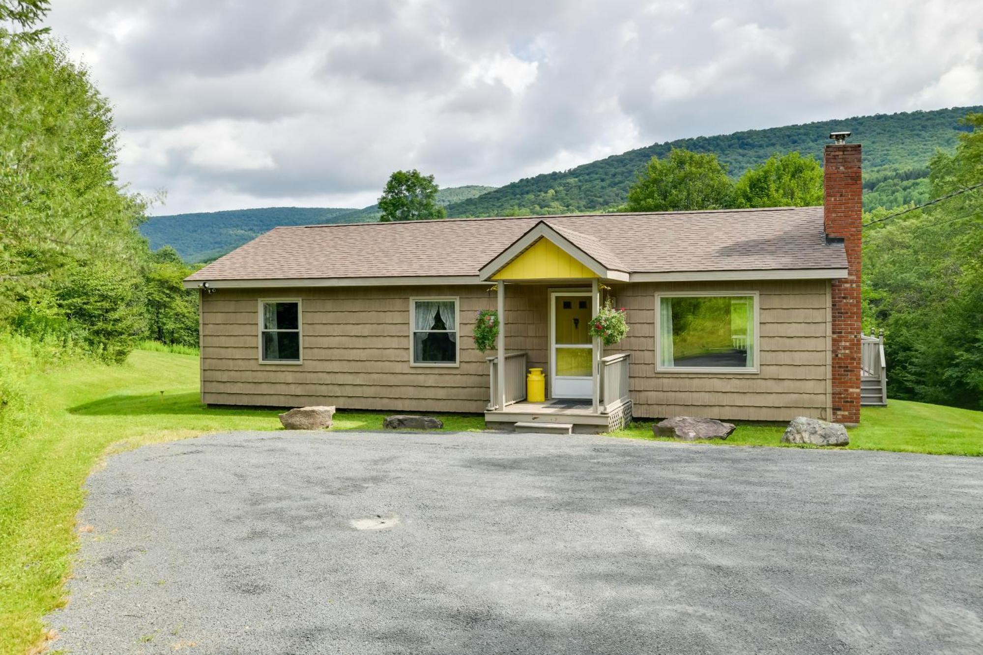 Quiet Catskills Getaway With Deck And Mtn Views New Kingston Exterior photo
