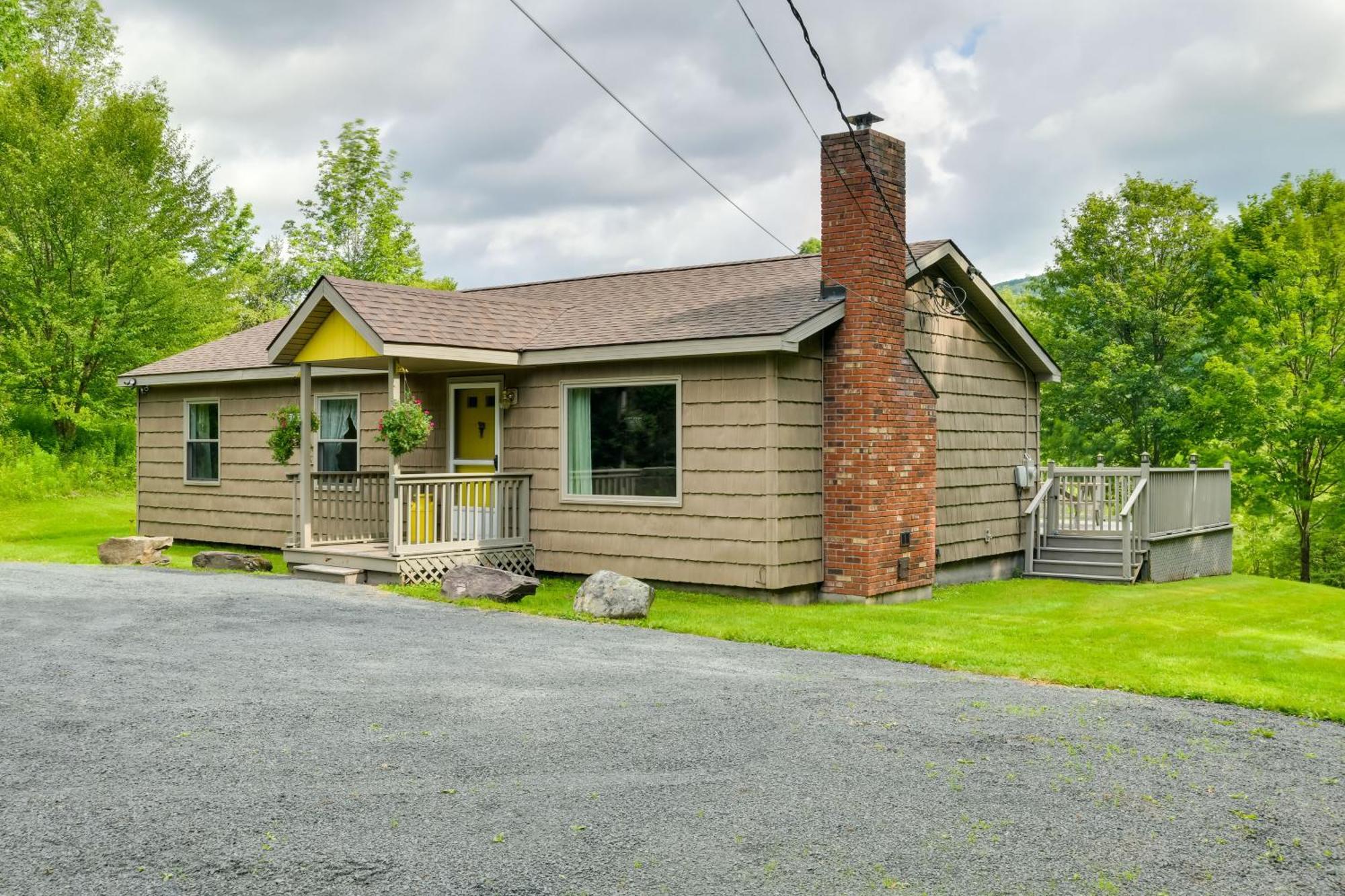 Quiet Catskills Getaway With Deck And Mtn Views New Kingston Exterior photo